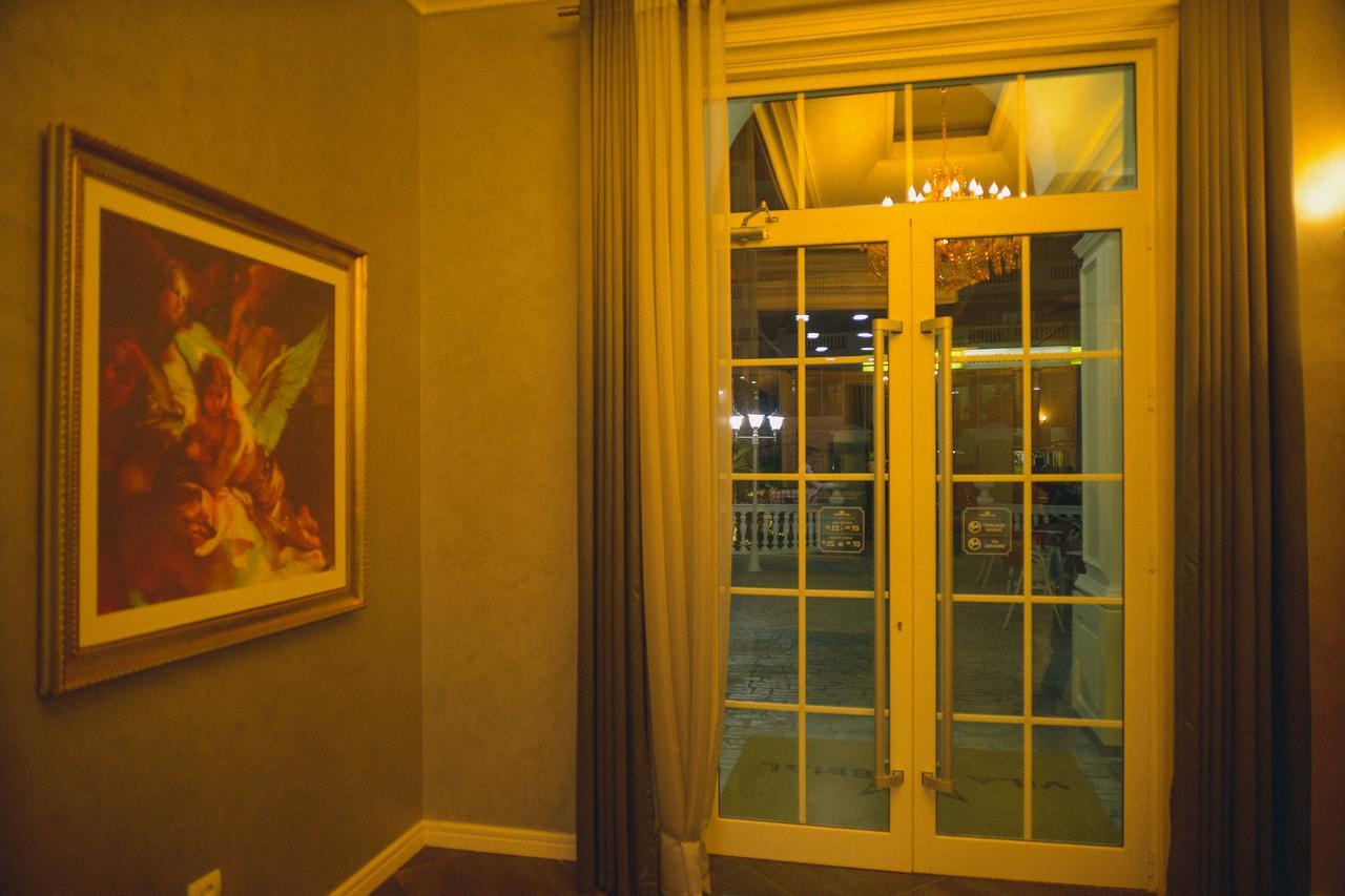 Imperial Hotel *